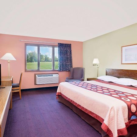 Super 8 By Wyndham Sturgeon Bay Hotel Exterior foto