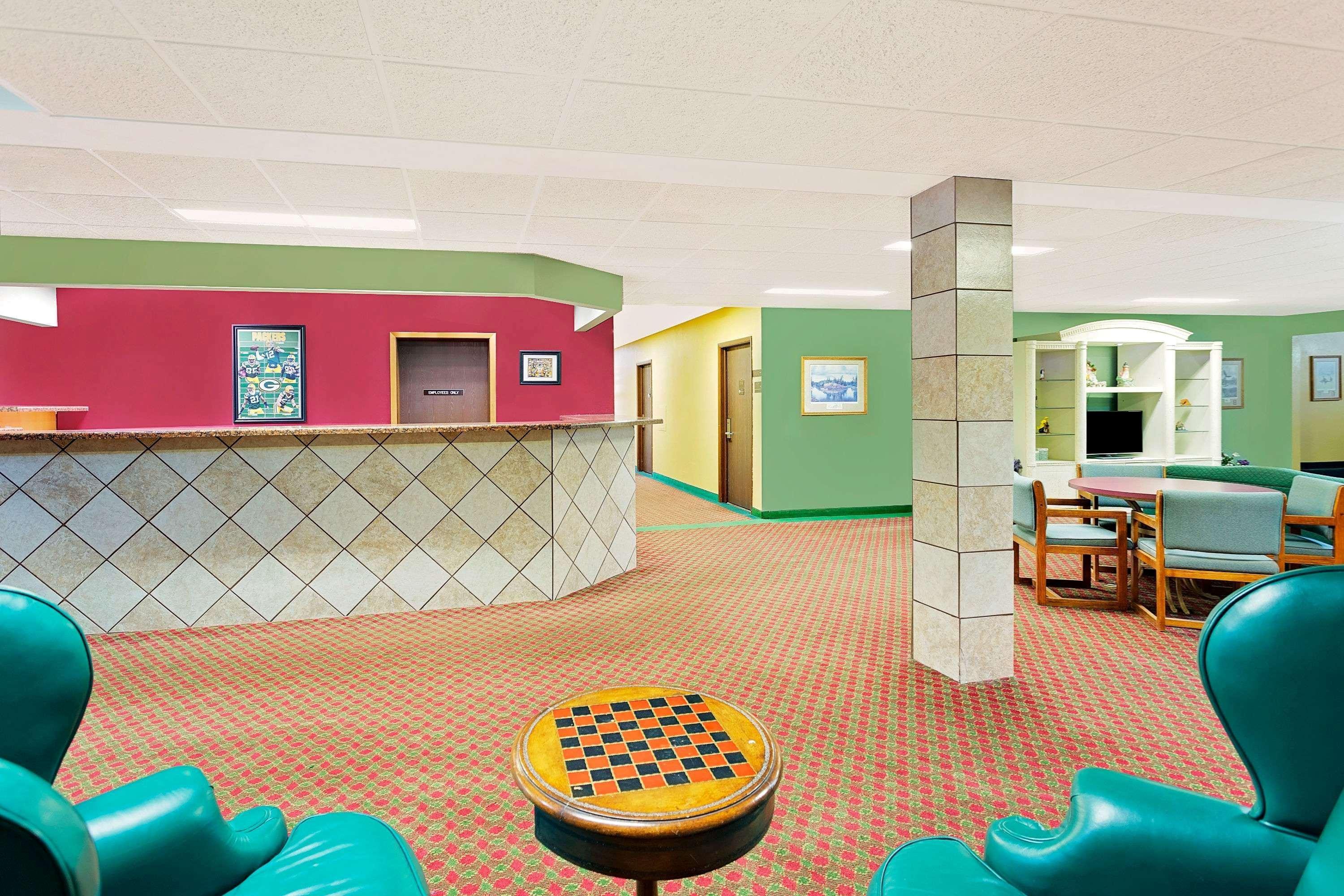 Super 8 By Wyndham Sturgeon Bay Hotel Exterior foto