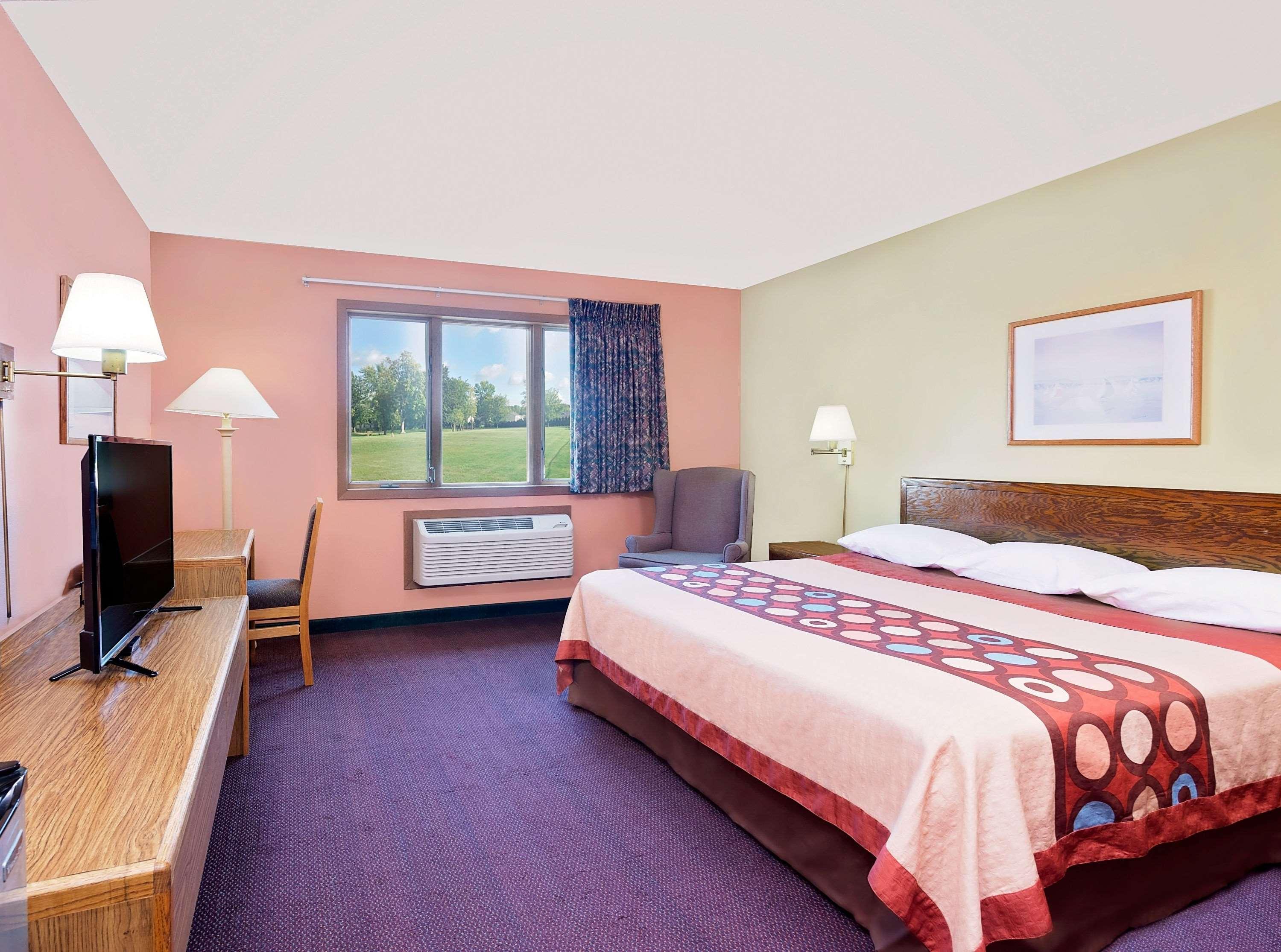 Super 8 By Wyndham Sturgeon Bay Hotel Exterior foto