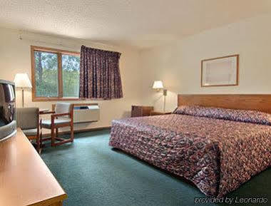 Super 8 By Wyndham Sturgeon Bay Hotel Exterior foto